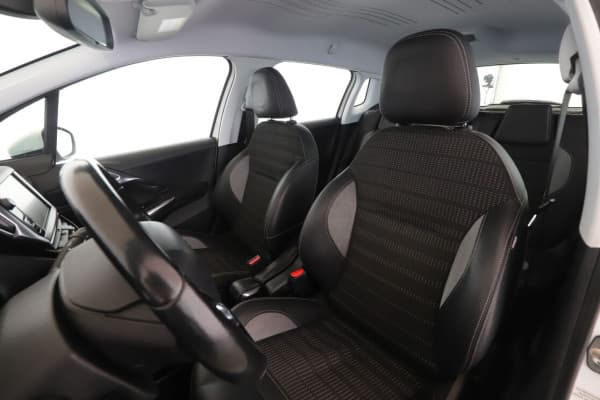 Peugeot 2008 1.2 PureTech Allure EAT6