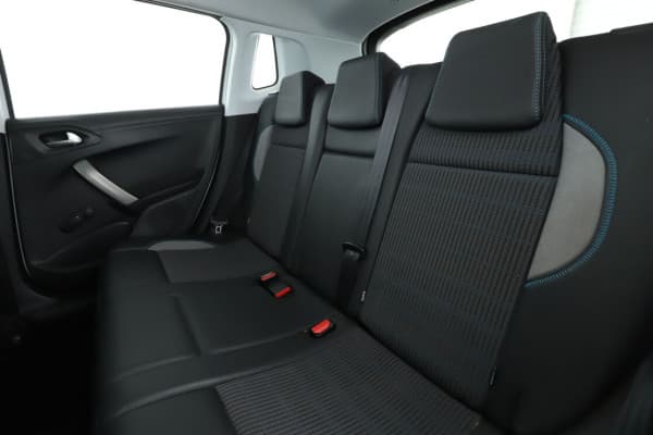 Peugeot 2008 1.6 Blue-HDi Urban Cross