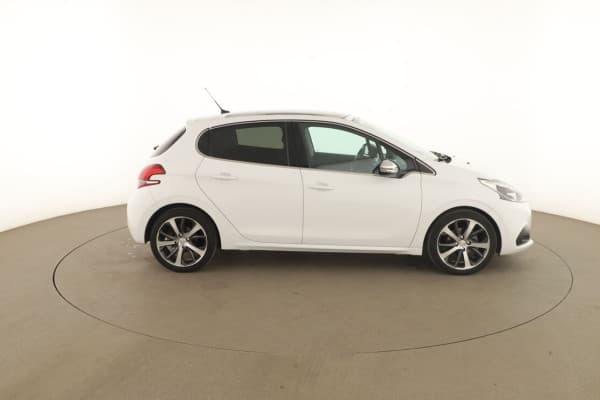 Peugeot 208 1.2 PureTech Feline