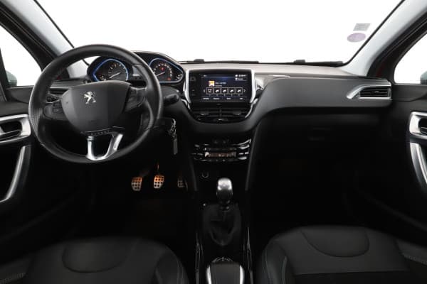 Peugeot 2008 1.2 PureTech Crossway
