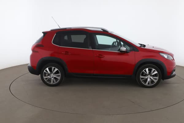 Peugeot 2008 1.2 PureTech Crossway