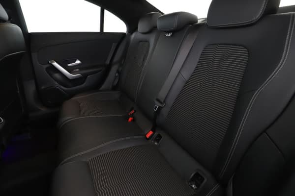 Mercedes-Benz CLA 200 Progressive Line 7G-DCT