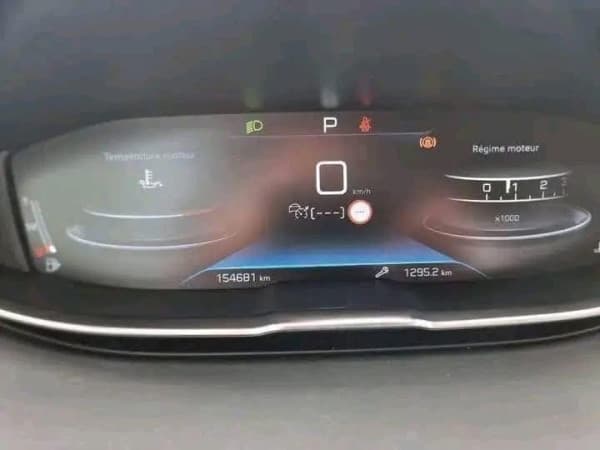 PEUGEOT 3008 1.5 BlueHDi Active EAT