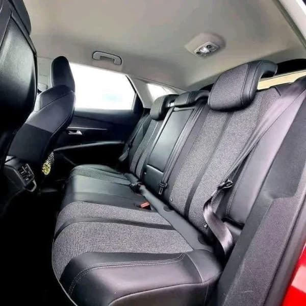 PEUGEOT 3008 1.5 BlueHDi Active EAT