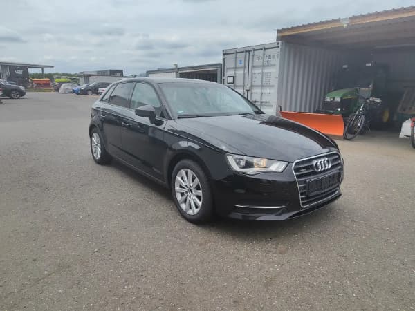 Audi A3 1.8 TFSI attraction quattro Navi SHZ
