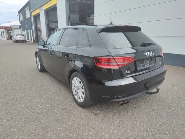 Audi A3 1.8 TFSI attraction quattro Navi SHZ