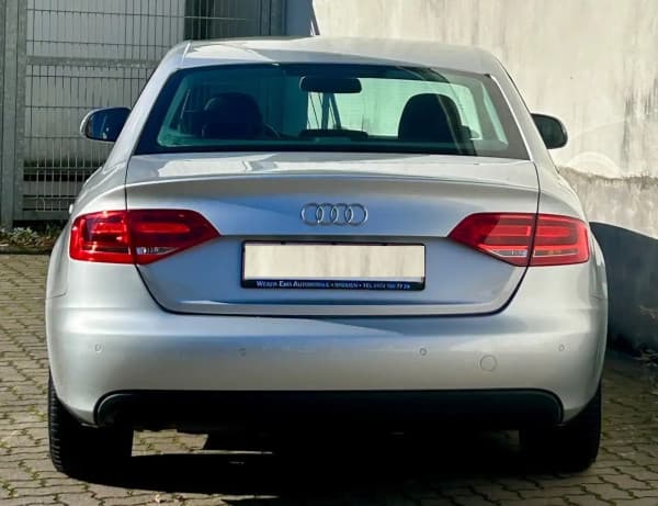 Audi A4 1,8 TSi Automatik Attraction Klima SHZ ZV Alu
