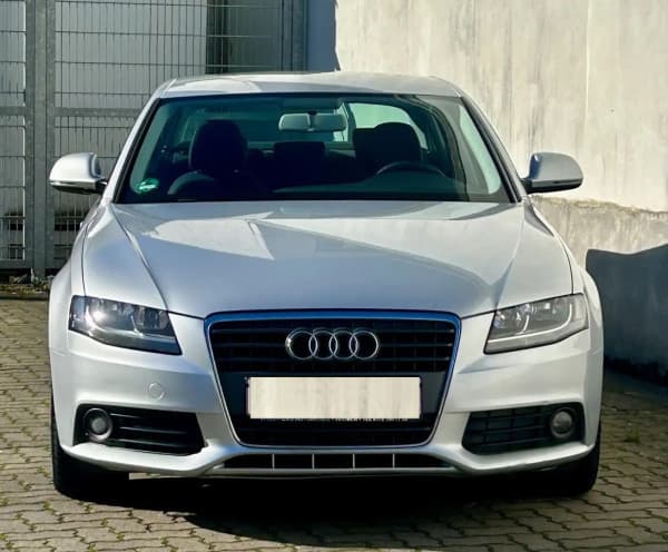 Audi A4 1,8 TSi Automatik Attraction Klima SHZ ZV Alu