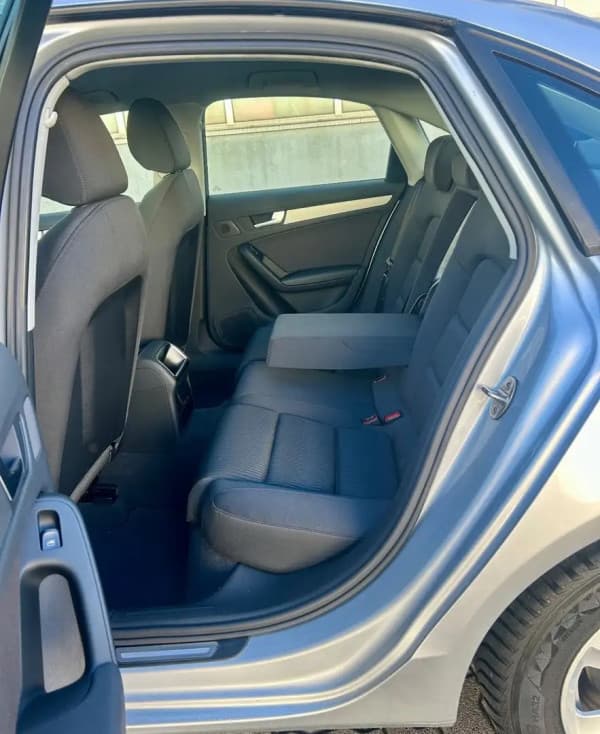 Audi A4 1,8 TSi Automatik Attraction Klima SHZ ZV Alu