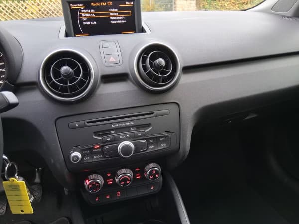 Audi A1 1,4 TFSI 16V Attraction Top gepflegt