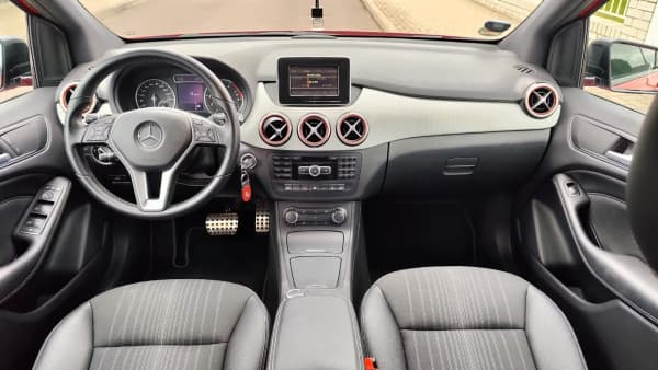 Mercedes-Benz B 180 Autotronic - AMG-LINE Night-Packet