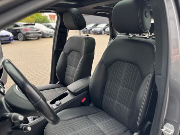 Mercedes-Benz B 180 Xenon Navi PanoD. Teilleder SHZ