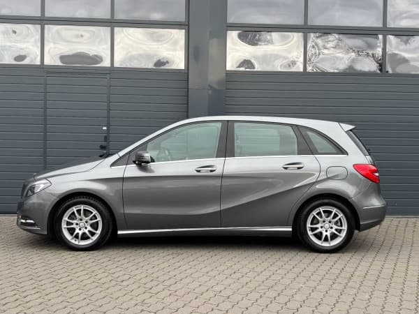 Mercedes-Benz B 180 Xenon Navi PanoD. Teilleder SHZ
