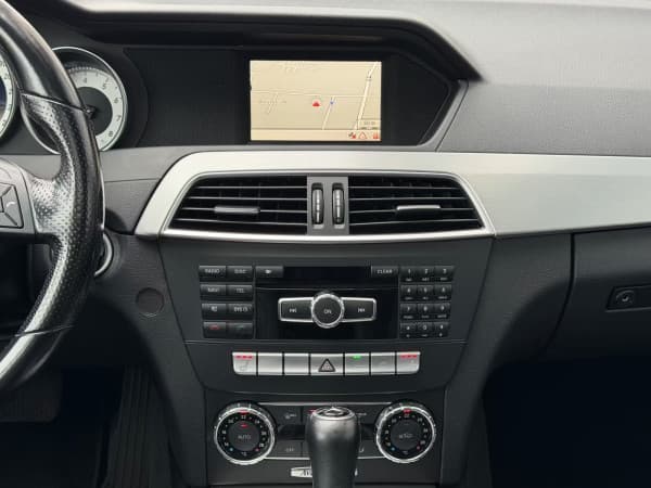 2012 Mercedes-Benz C 180 CGI*AUT*T-LEDER*MEMORY*GLASDACH*WINTER*