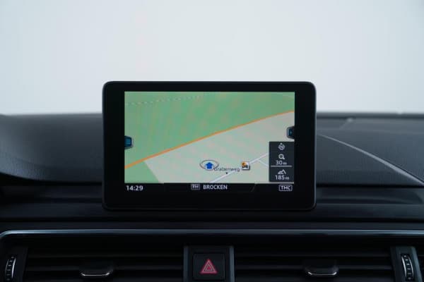 Audi A4 AVANT DESIGN 2.0TDI AUTOMATIK NAVI