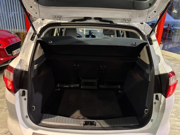 Ford C-Max Sync Edition Klimaa. Winterpaket AHK Phone