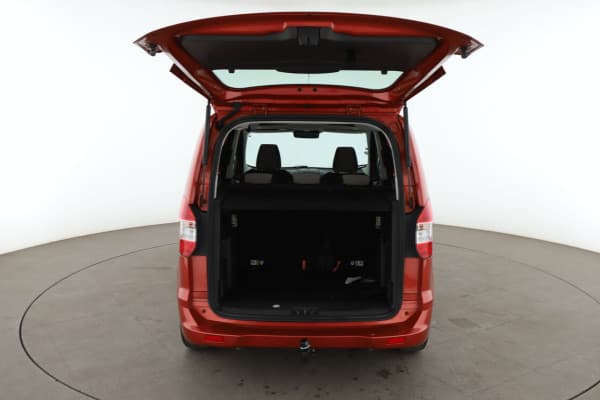 Ford Tourneo Courier 1.0 EcoBoost Titanium