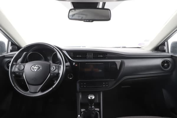 Toyota Auris 1.2T Design