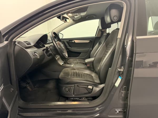 Volkswagen Passat HIGHLINE|KAMERA|PDC|NAVI|TEMP|M