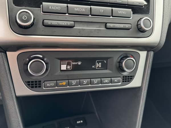 Volkswagen Polo 1.2 Life *SHZ*TEMP*KLIMAAUT*STK