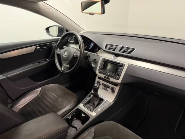 Volkswagen Passat HIGHLINE|KAMERA|PDC|NAVI|TEMP|M