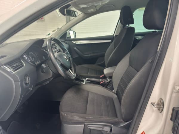 SKODA OCTAVIA III BREAK 1.6 TDI 115 DSG7 BUSINESS GARANTIE 6 MOIS