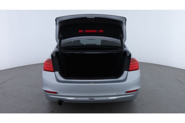 BMW Série 3 320iA Luxury