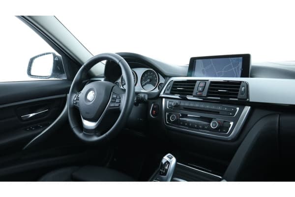 BMW Série 3 320iA Luxury