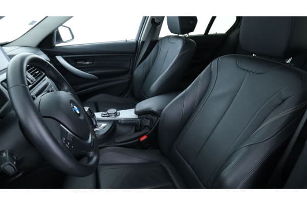 BMW Série 3 320iA Luxury