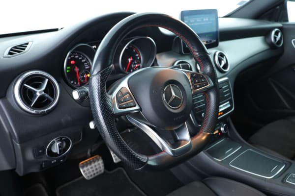 Mercedes-Benz CLA Shooting Brake 200 d Launch Edition 7G-DCT