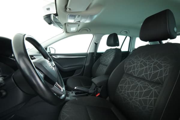 Skoda Octavia Combi 1.6 TDI SCR Clever DSG7